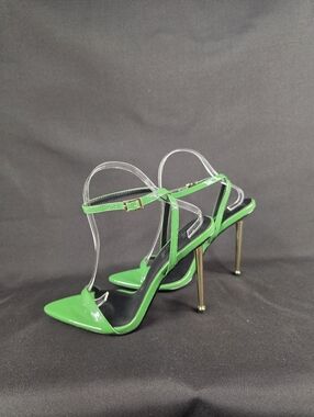 I AM FEMME Emerald Green Patent Stiletto Sandals Gold Heel Motivational Sole 8.5